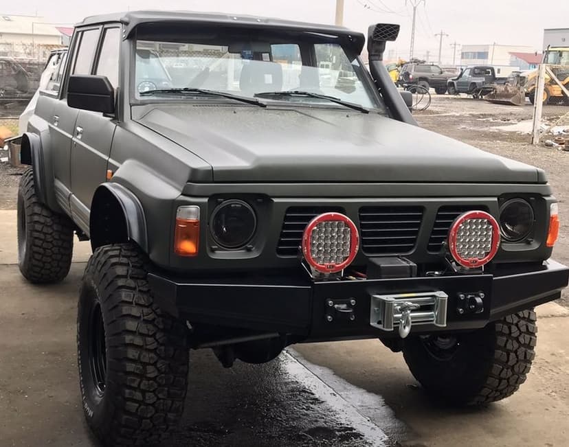 Bara fata Nissan Patrol Y60