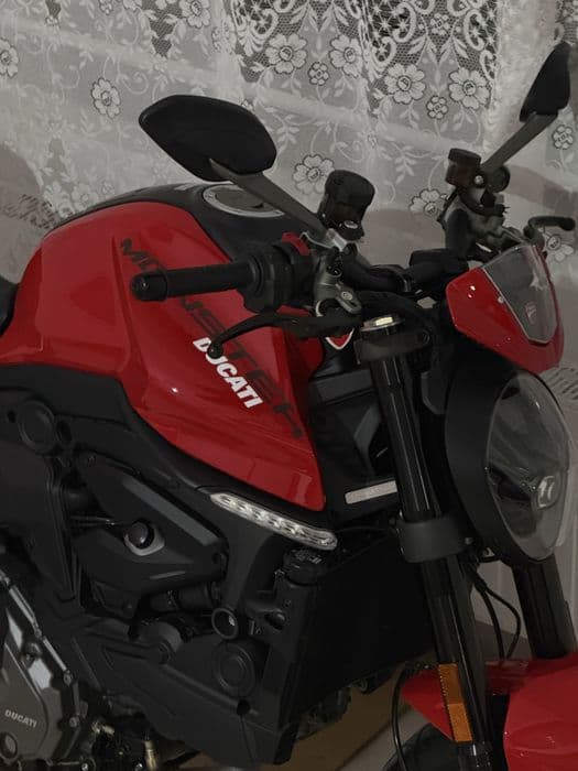 Ducati monster 937+ 2023