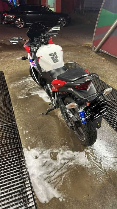 Vând Honda CBR 125 R, 2011, 49.700 KM, 2.300 euro negociabil