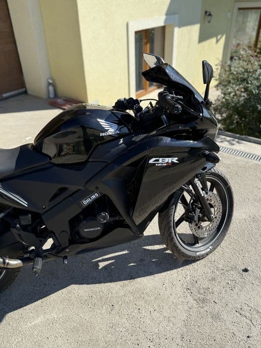 Honda cbr 125r