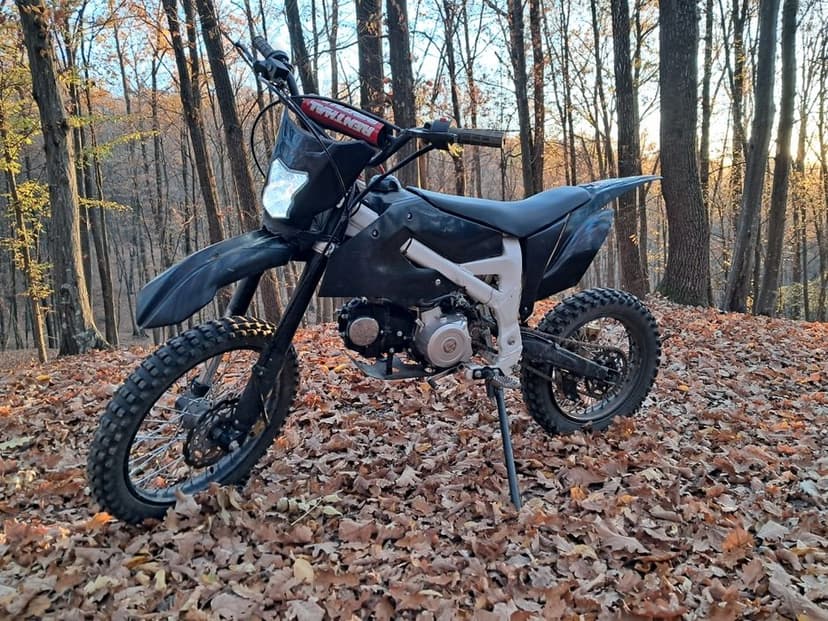 Vand cross 125cc aproape nou,cititi descrierea