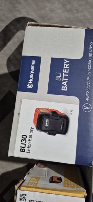Stihl , Husqvarna acumulator