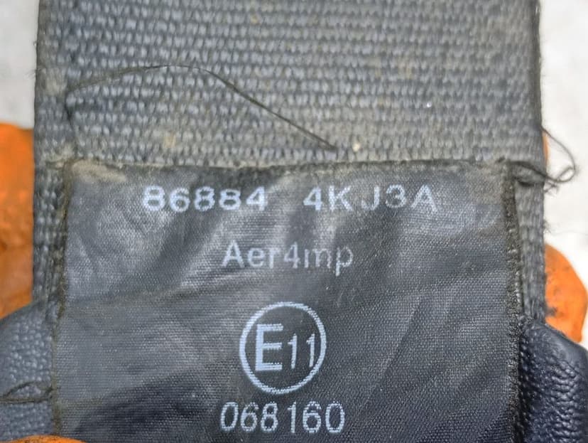 Centura siguranta dreapta fata Nissan Navara D23 (facelift) (2019 - 20