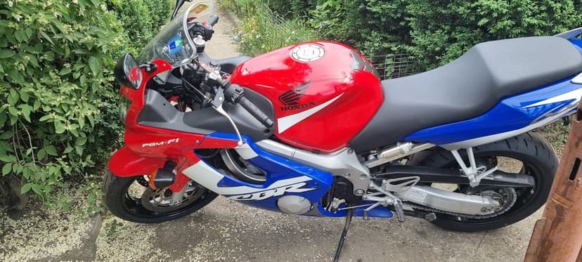 Vand Honda cbr 600f. Schimb cu touring sau choper/cruiser