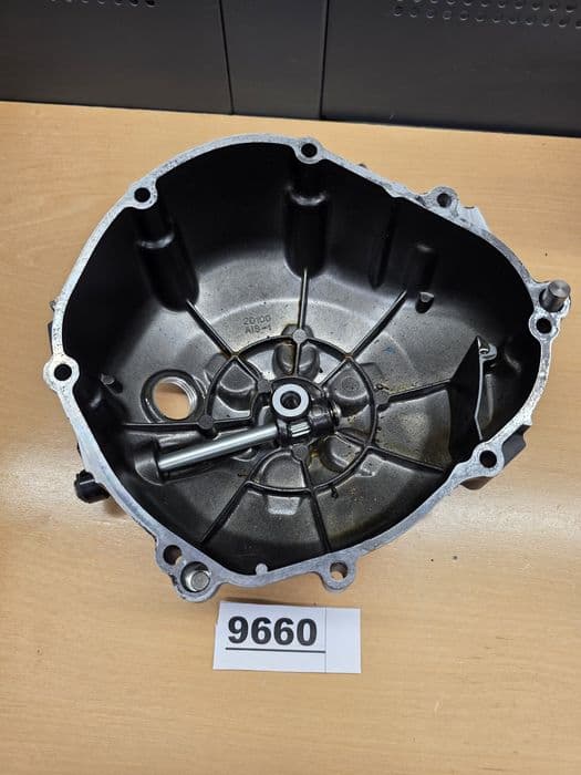 Capac motor ambreiaj cu tija dreapta Yamaha  FZ1 2006 2015
