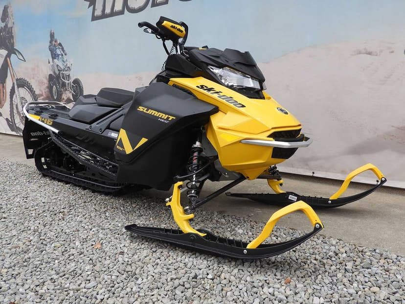 Promo Snowmobil Ski-Doo Summit NEO+ 600 EFI 2025