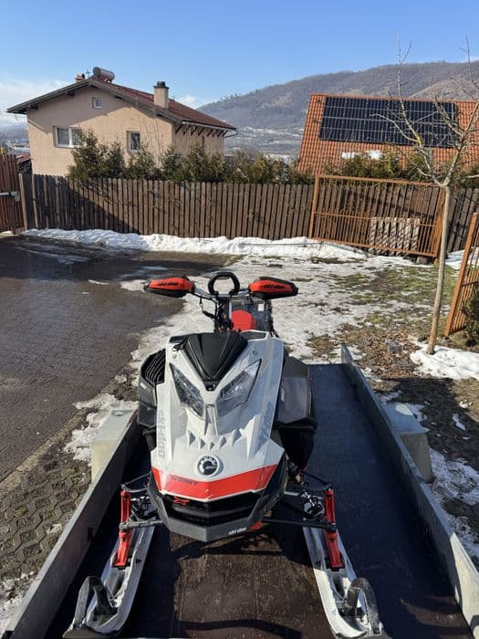 Vand Ski doo Summit X Turbo 154
