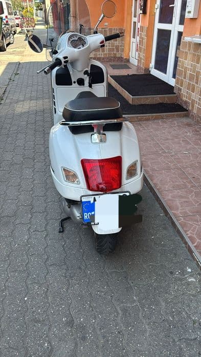 Scuter Vespa 300cc