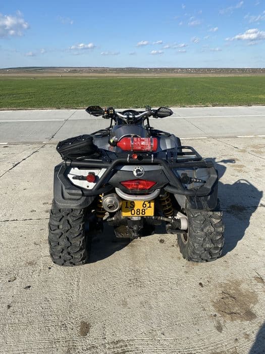 Can am outlander 800R XTP