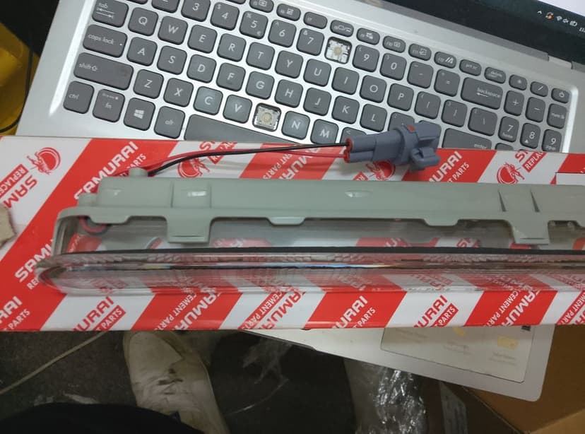 Stop oblon Toyota hi-lux hilux lampa stop hilux piese caroserie hilux