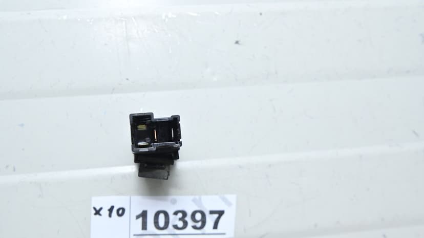 Yamaha FZ1 2006 - 2015 Releu Far