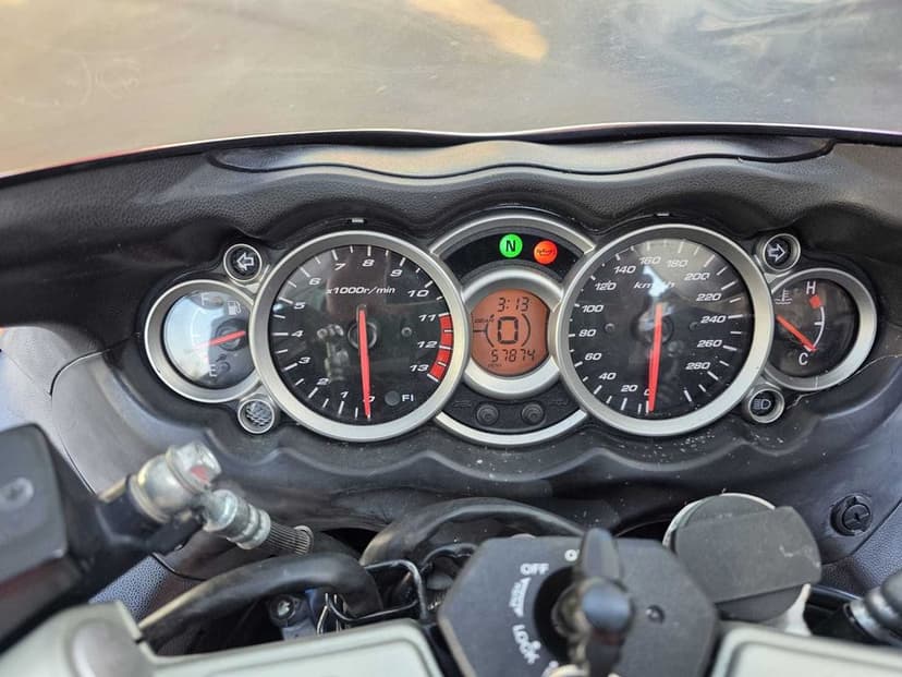 Suzuki GSX1300R Hayabusa