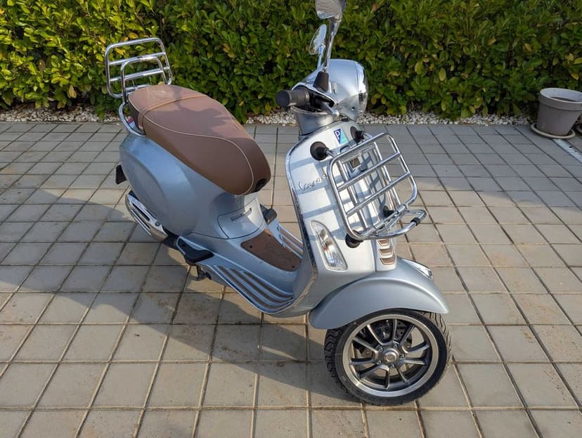 Vespa Pic Nic 50cc 2023. State excelenta