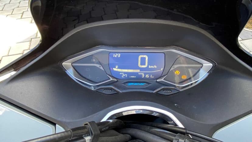 HONDA PCX an 2023 / garantie pana in 2027 / se conduce cu cat.B