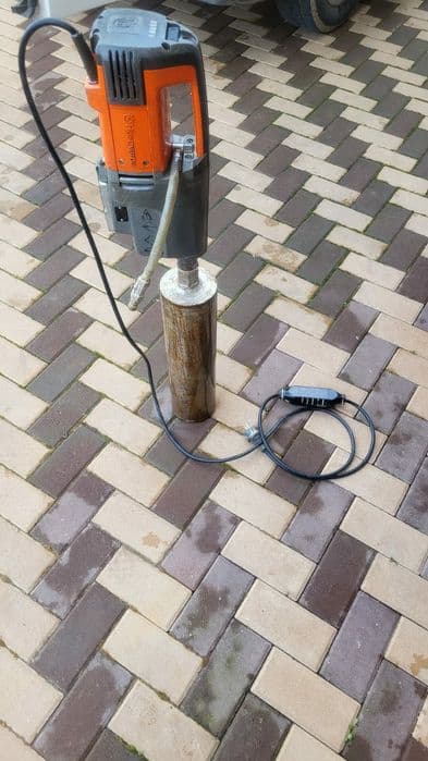 Masina profesionala de carotat Husqvarna