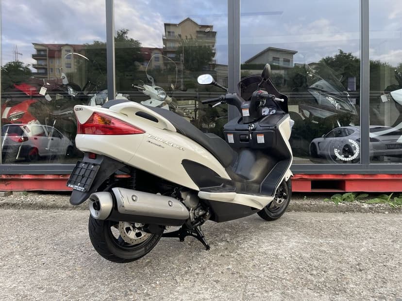 Scuter Suzuki Burgman 200 cc executive -Garantie-Transport Gratuit-