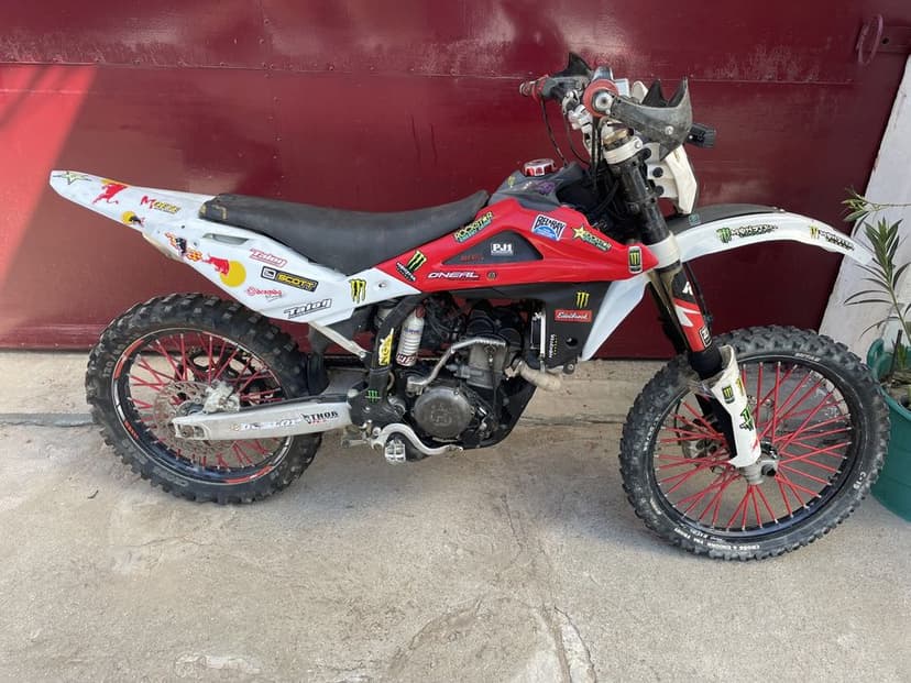 Dezmembrez / piese Husqvarna TE310 2013 injectie