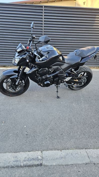 Vând Kawasaki z750