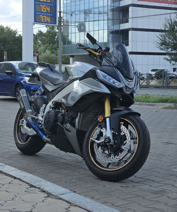 Aprilia Tuono V4 | Garantie | Impecabila