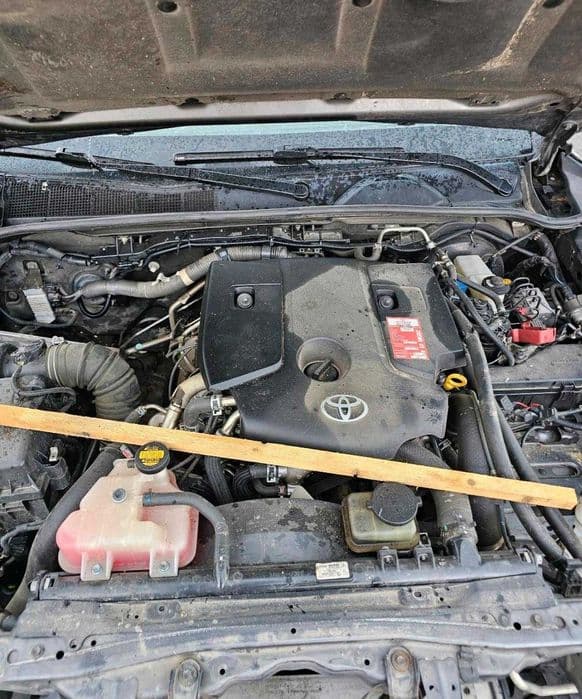 dezmembrez toyota hilux 2019 automata