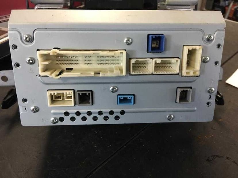 navigatie originala  toyota land cruiser j 200 2014