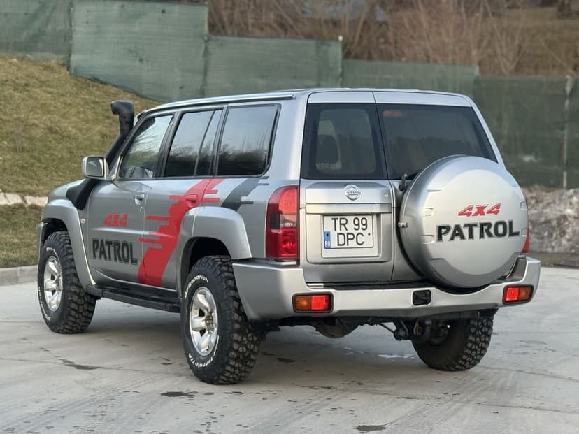 Nissan Patrol/GU4/An fabricatie 2006 AUTOUTILITARA N1