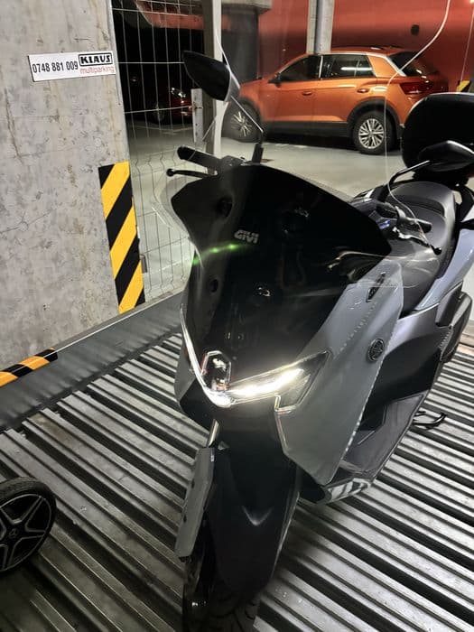 Scuter Yamaha Nmax 125 Tech Max 2025 / 1700 km / Ceramic Gray