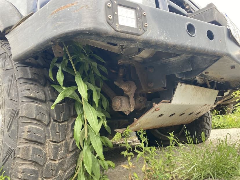 Vand pentru Land Rover Discovery 2 bara metalica fata + spate, scut