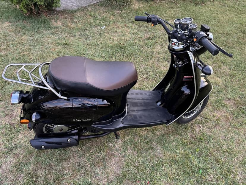 Scuter retro VENUS  acte probenienta 50 cmc