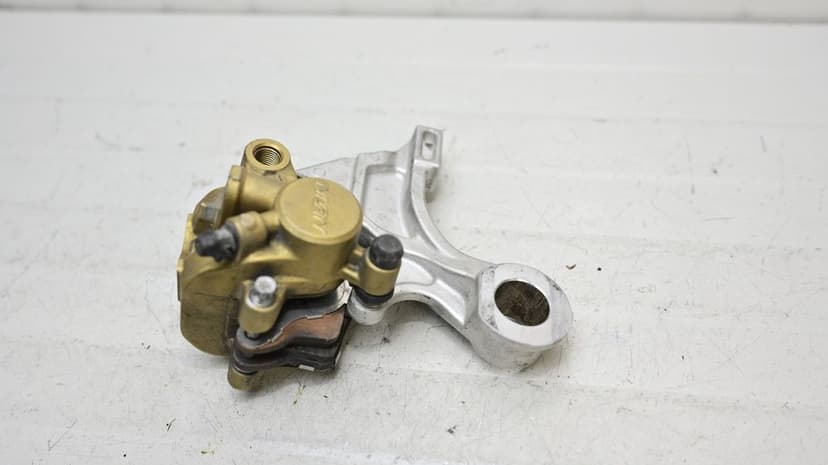 Etrier Frana Spate Cu Suport Honda CBR1000RR SC57 2004 - 2007