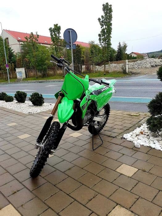 Cocmotors vinde motocicleta pentru copii Kawasaki KX85L