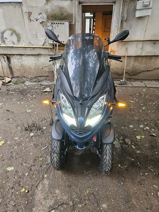 Piaggio mp3 300 sport