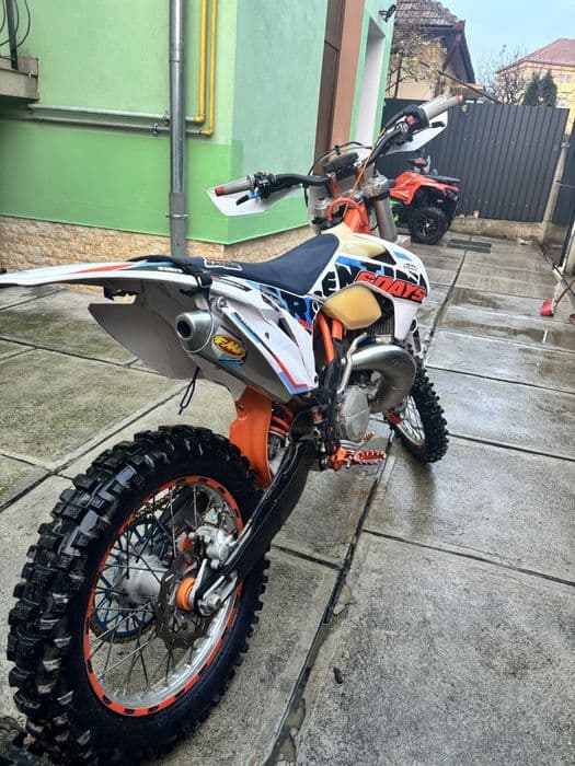 se vinde ktm 250 sixdays