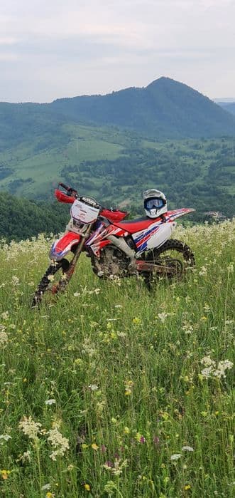 Vând Honda crf 250 x