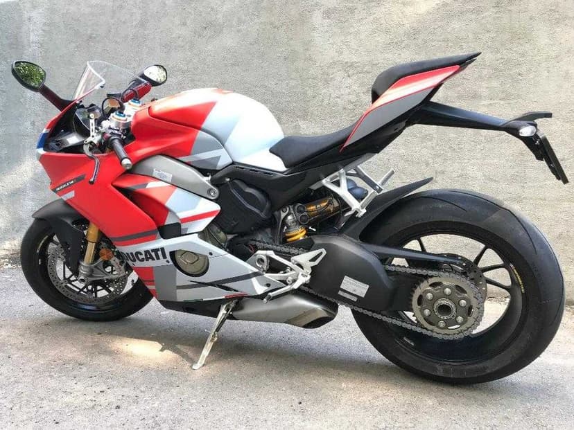 Ducati Panigale V4S Corse