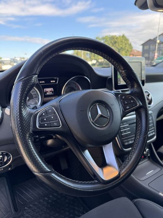 Mercedes-Benz GLA 200 CDI 4MATIC