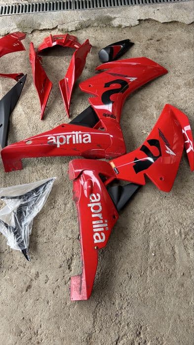 Piese aprilia rsv4