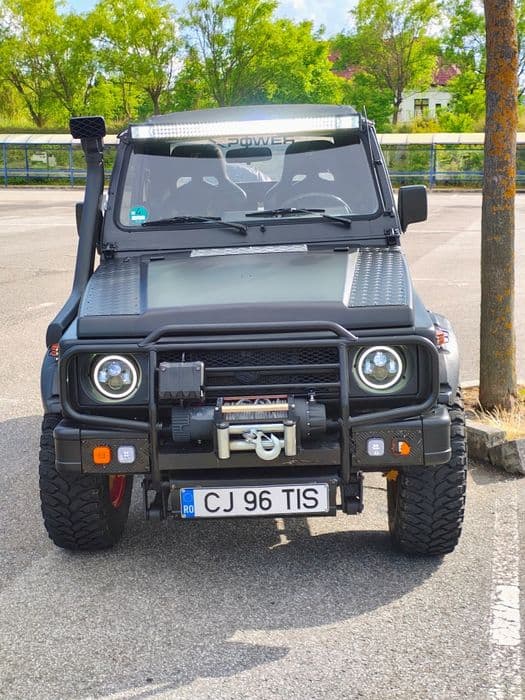 Vând Suzuki Samurai Cabrio Foarte frumos și îngrijit