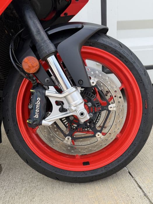 Aprilia 660 Tuono (upgrade uri Factory)