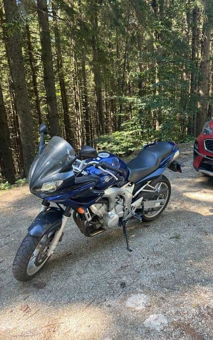 Yamaha FZ6 Fazer 600 | 2005 | 50.000 km | Cutii GIVI | Revizie recentă