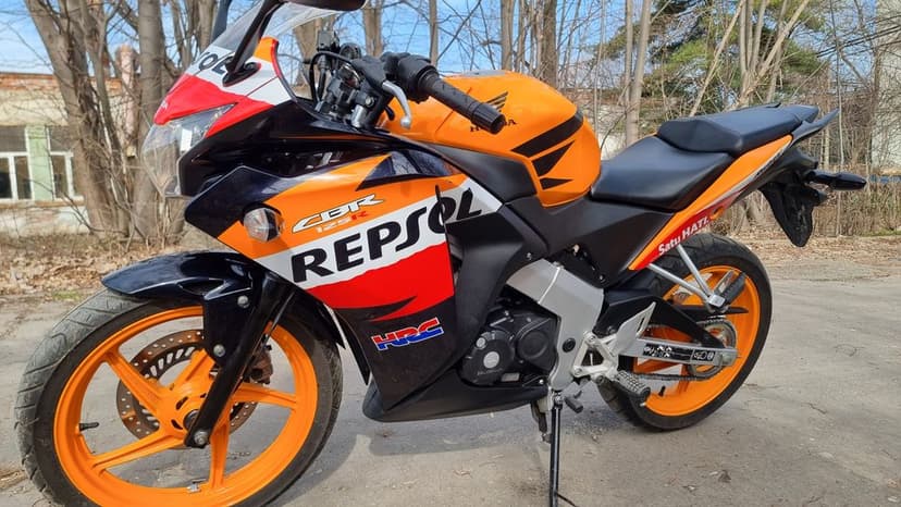 Honda CBR 125 R Repsol replica HRC