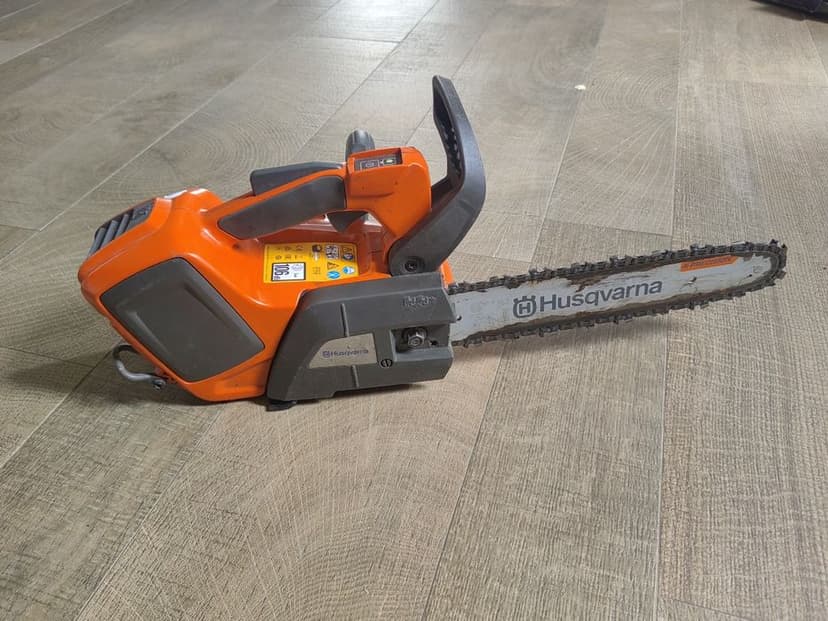 Vand drujba Husqvarna cu acumulatori