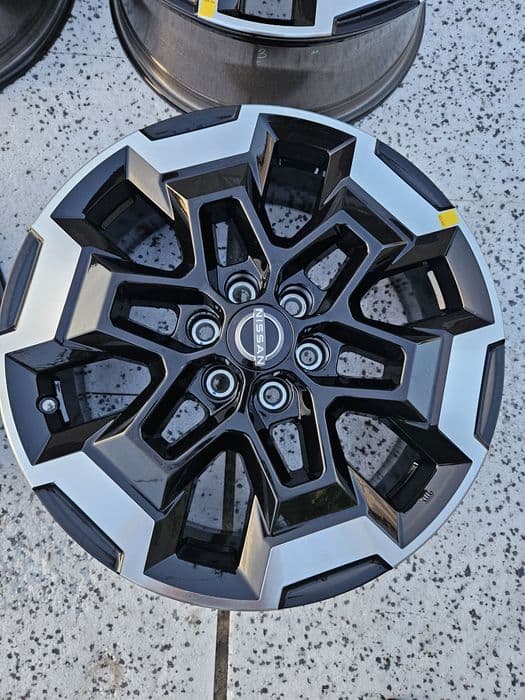 Jante nissan navara mercedes X R18 NOI bicolor