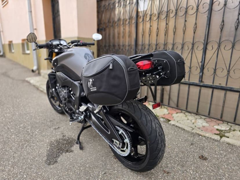 Yamaha FZ8 N ABS 2014 Side-Case Hurric