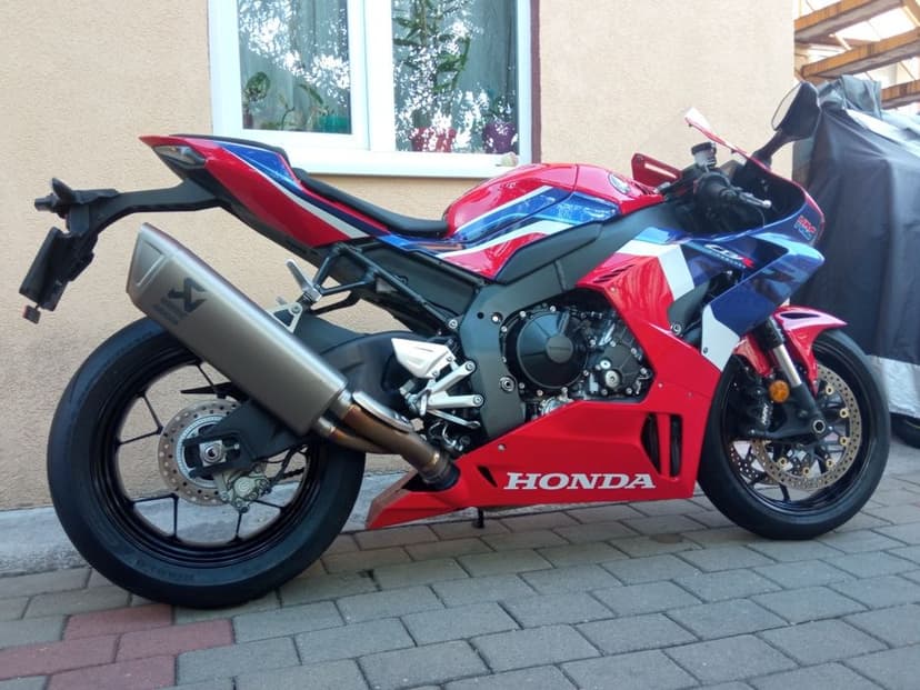 Honda Cbr 1000 RR-R Fireblade 8000 km