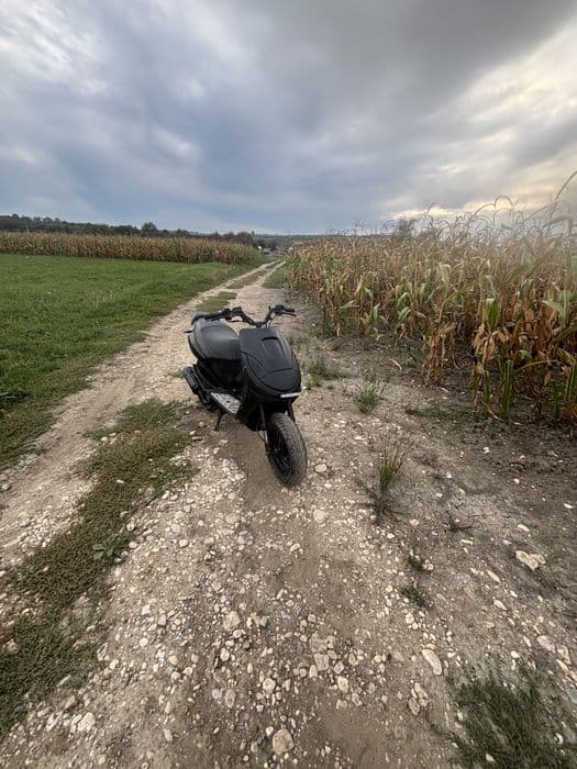 Vand peugeot vivacity xrace set nou !!