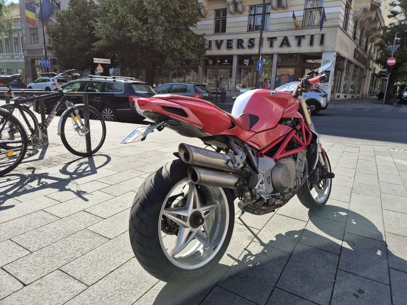 MV Agusta Brutale 910r