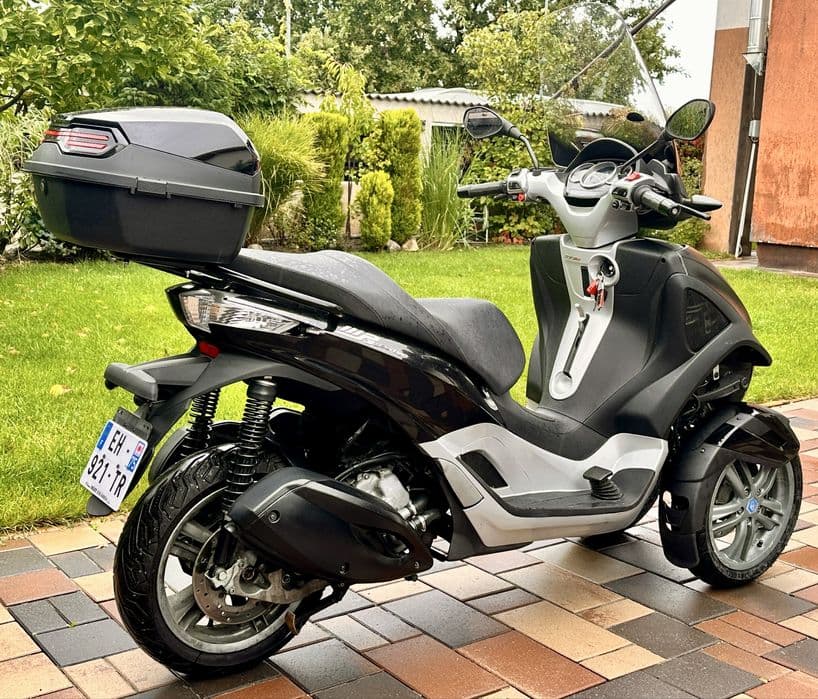 Piaggio mp3, 300cc, scuter 3 roti, scuter piaggio, conduci cu B