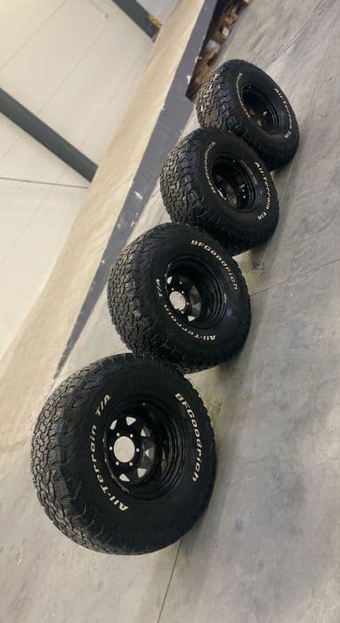 Set 4 roti BFGoodrich KO2 33x12.5R15 + Jante ET -50 6x139.7