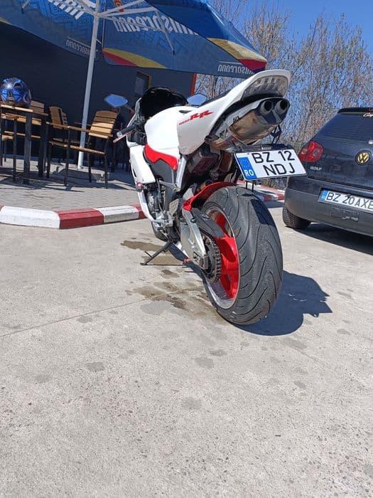 CBR 1000RR se vinde
